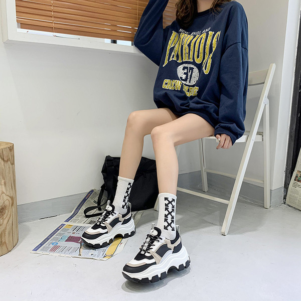 Casual γυναικεία αθλητικά παπούτσια - με τραχιά σόλα