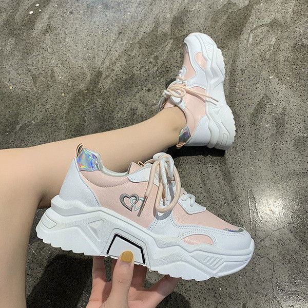 Γυναικεία αθλητικά παπούτσια με ψηλά πέλματα και κορδόνια σε τρία χρώματα