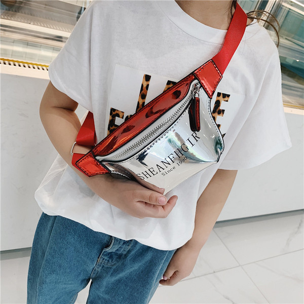 Moderna bērnu soma ar uzrakstu