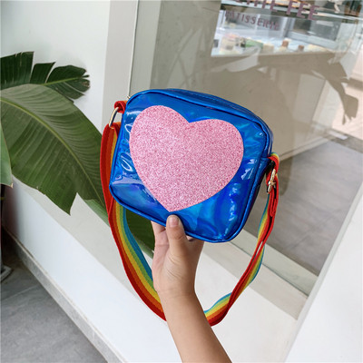 Μοντέρνα παιδική τσάντα με πολύχρωμη μακριά λαβή