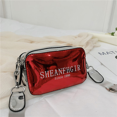 Bőr gyerektáska feliratokkal