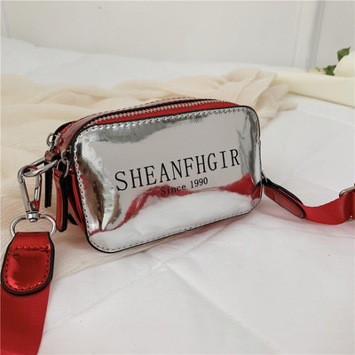 Bőr gyerektáska feliratokkal