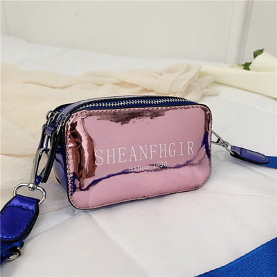 Bőr gyerektáska feliratokkal