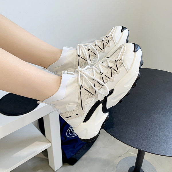 Νέο μοντέλο γυναικεία αθλητικά παπούτσια με τραχιά σόλα