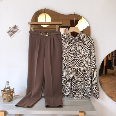 Γυναικείο παντελόνι με υψηλή μέση και ζώνη σε τρία χρώματα