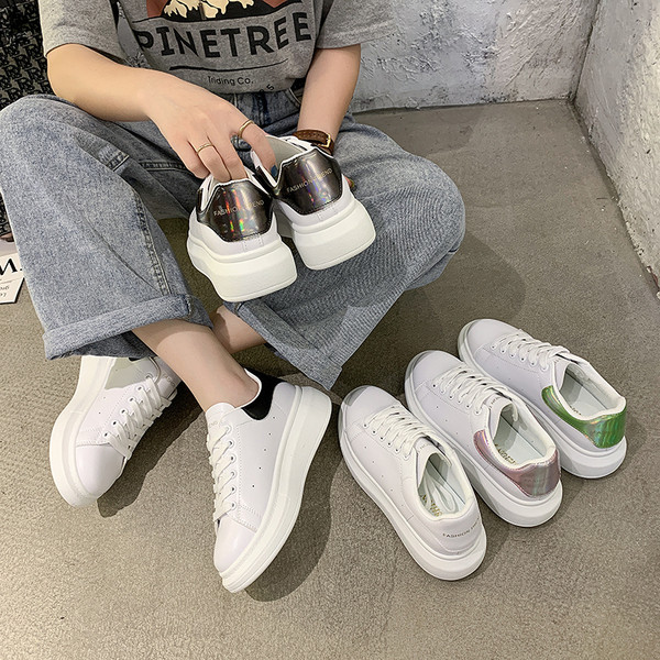 Νέο μοντέλο casual γυναικεία αθλητικά παπούτσια με κορδόνια σε λευκό χρώμα