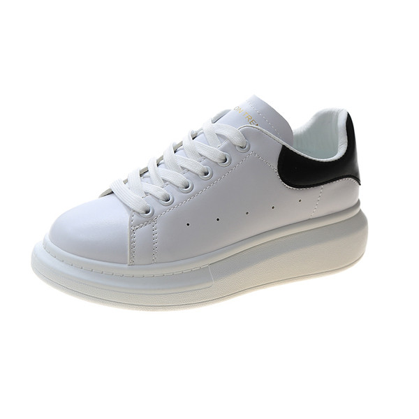 Νέο μοντέλο casual γυναικεία αθλητικά παπούτσια με κορδόνια σε λευκό χρώμα