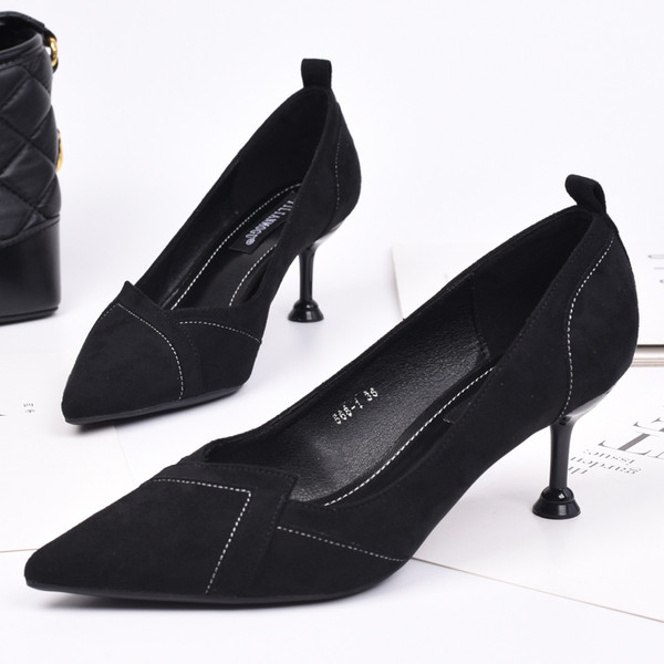 Νέο μοντέλο γυναικεία παπούτσια με τακούνια - μυτερό μοντέλο σε μαύρο χρώμα