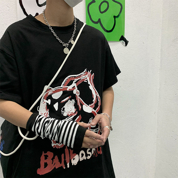 Muška majica kratkih rukava sa šarenim printom i kratkim rukavima