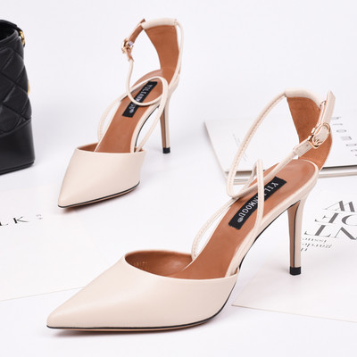 Γυναικεία ψηλοτάκουνα παπούτσια με δερμάτινο κούμπωμα