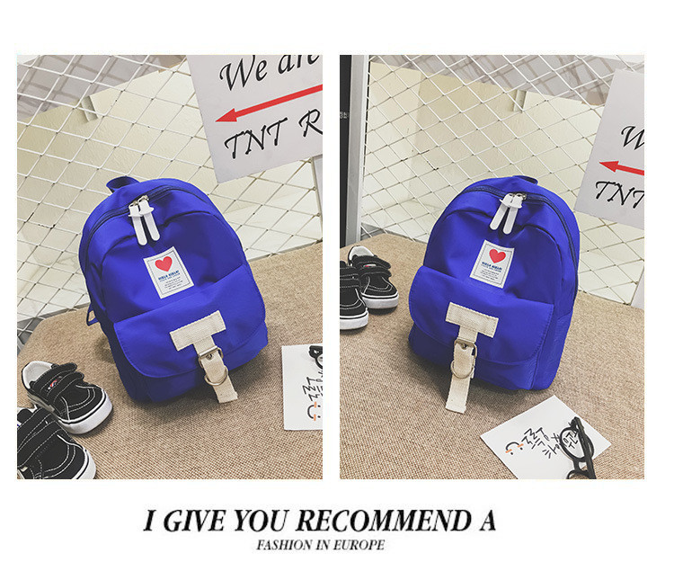 Napi gyerek hátizsák csattal és rátéttel