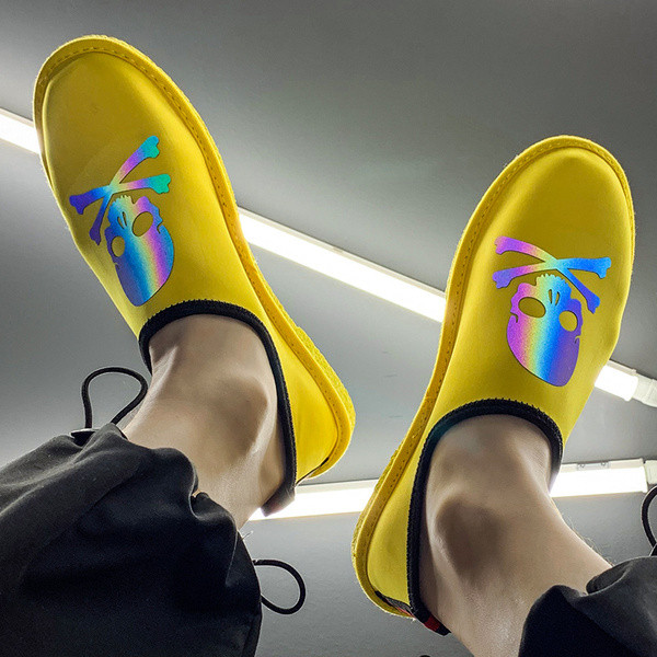 Légáteresztő férfi mokaszin rátéttel