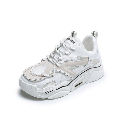 Σύγχρονα γυναικεία αθλητικά παπούτσια με υψηλή τραχιά σόλα