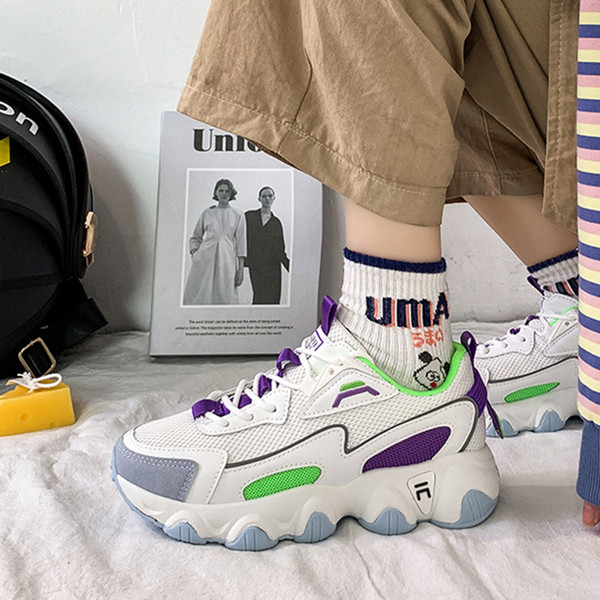 Moodsad kareda tallaga naiste tossud - tekstiilist ja ökonahast