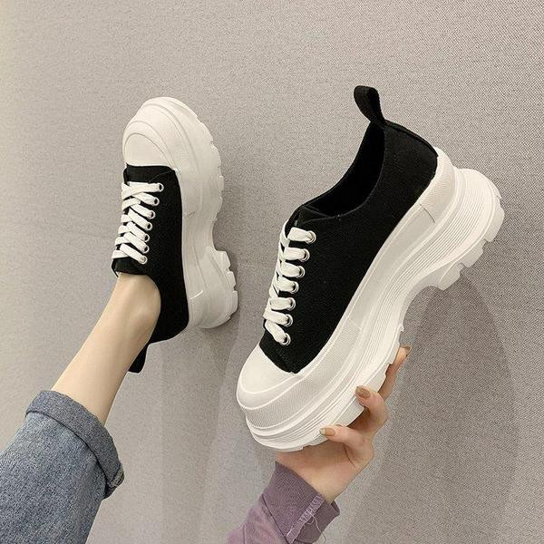 Női vászon tornacipő magas talppal - két modell