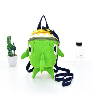 Gyermek hátizsák cápa formájú