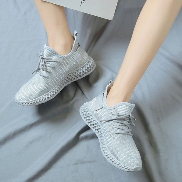 Női tornacipő gumi talppal