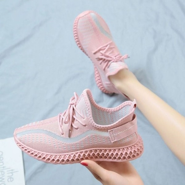 Női tornacipő gumi talppal