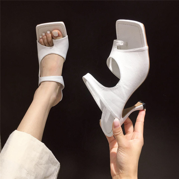 Κομψά γυναικεία παπούτσια με ψηλό τακούνι