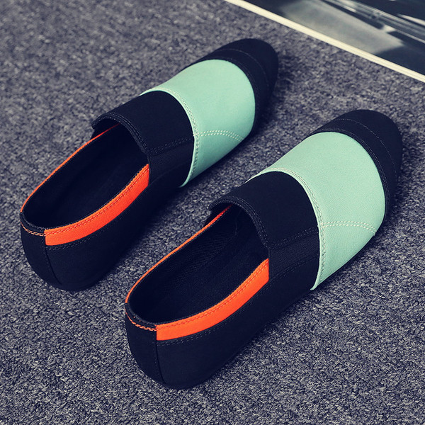 Ανδρικά μοκασίνια casual από υφάσματα με επίπεδη σόλα