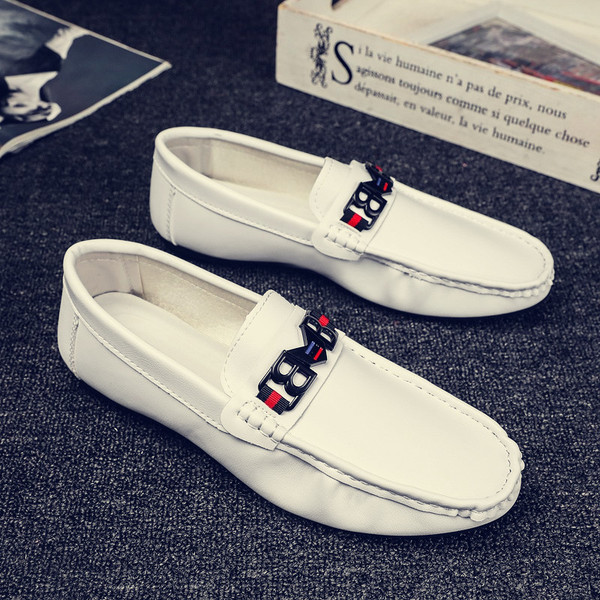 Νέο μοντέλο ανδρικά μοκασίνια με μεταλλικά στοιχεία