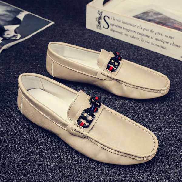 Νέο μοντέλο ανδρικά μοκασίνια με μεταλλικά στοιχεία