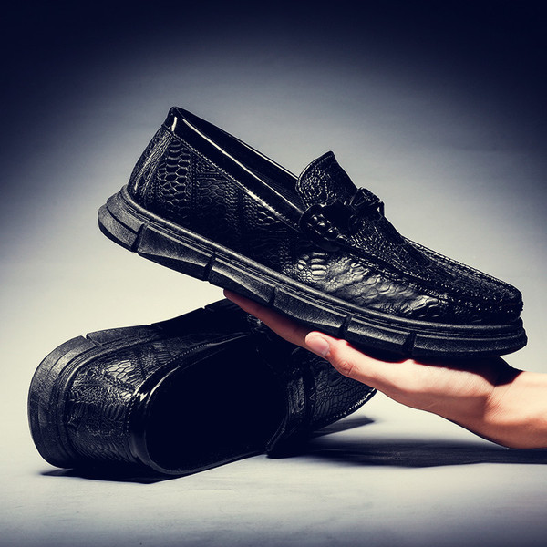 Κομψά ανδρικά μοκασίνια από οικολογικό δέρμα με αγκράφα