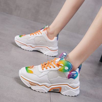 Νέο μοντέλο αθλητικά γυναικεία παπούτσια με στοιχείο 3D