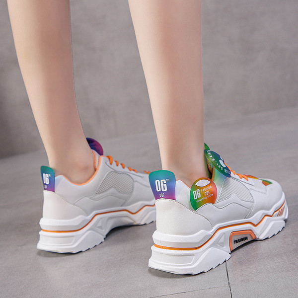 Νέο μοντέλο αθλητικά γυναικεία παπούτσια με στοιχείο 3D