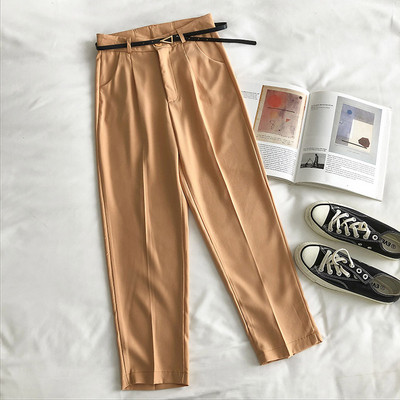 Μοντέρνο γυναικείο παντελόνι με ζώνη και ψηλή μέση