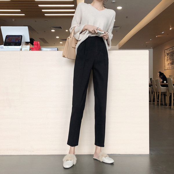 Aktuális női nadrág magas derékkal és 9/10 hosszban