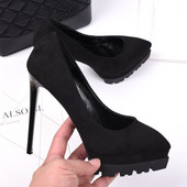 Γυναικεία casual παπούτσια από οικολογικό σουέτ με ψηλά τακούνια σε τρία χρώματα