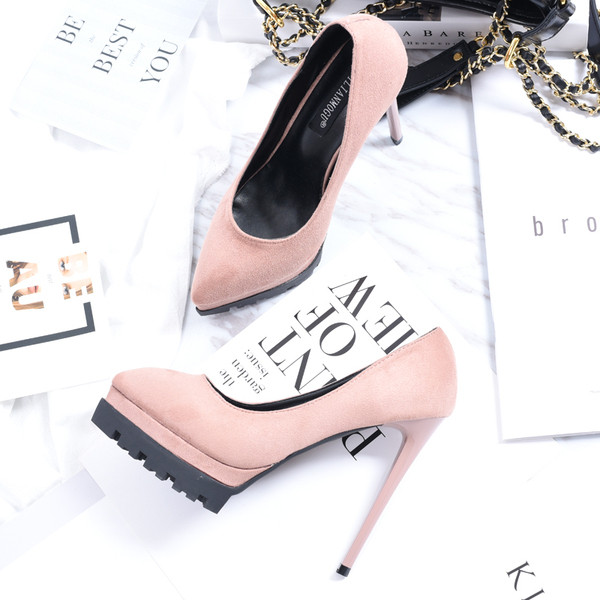 Γυναικεία casual παπούτσια από οικολογικό σουέτ με ψηλά τακούνια σε τρία χρώματα