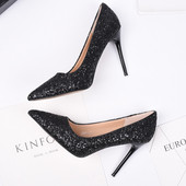 Stílusos női magas sarkú cipő fényes részecskékkel