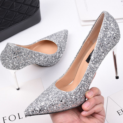 Stílusos női magas sarkú cipő fényes részecskékkel