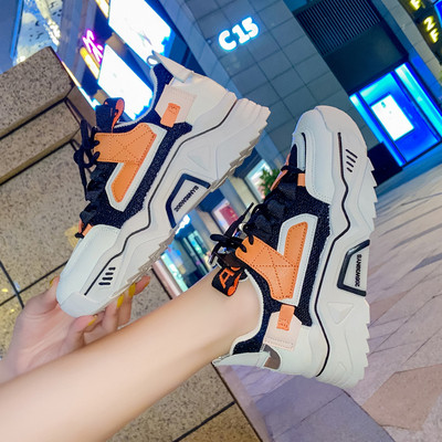 Casual γυναικεία αθλητικά παπούτσια - με κορδόνια και τραχιά σόλα