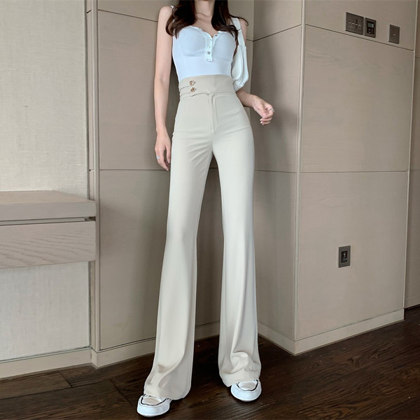 Laiad nööpidega naistepüksid ja kõrge vöökoht