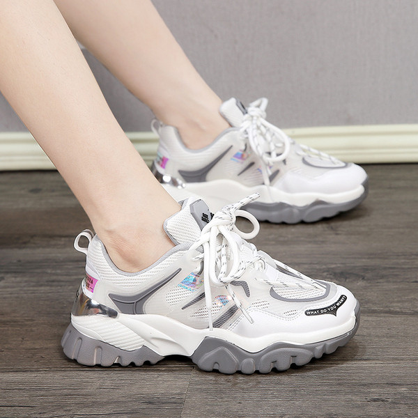 Νέο μοντέλο γυναικεία αθλητικά παπούτσια με τραχιά σόλα