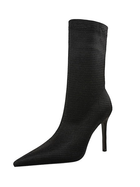 Női alkalmi csizma hegyes modell magassarkúval