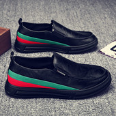 Μοντέρνα ανδρικά μοκασίνια  κατασκευασμένες από οικολογικό δέρμα με επίπεδη σόλα