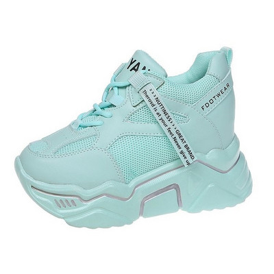 Modern női tornacipő magas durva talppal