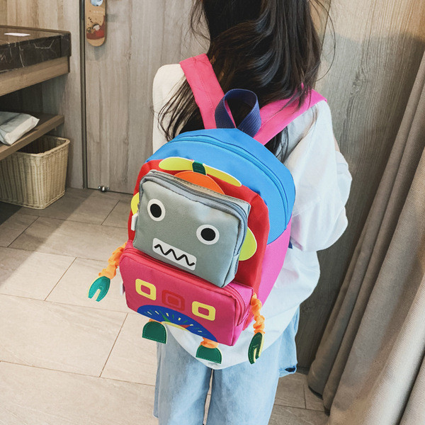 Laste seljakott 3D robotiga