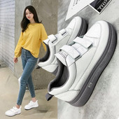 Γυναικεία έκο δερμάτινα αθλητικά παπούτσια με επίπεδη σόλα και velcro