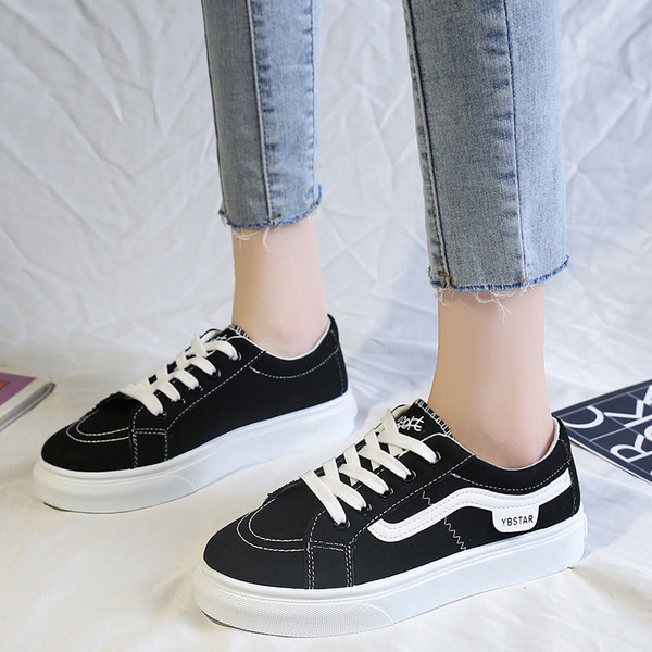 Női tornacipők új modellje textil nyakkendővel