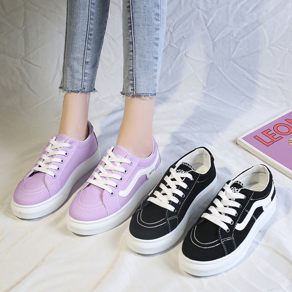 Női tornacipők új modellje textil nyakkendővel