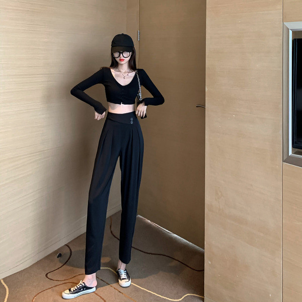 Naiste aktuaalsed püksid – lai kõrge vöökohaga mudel