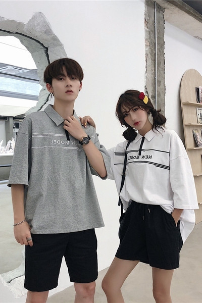 Nyári unisex póló gallérral és cipzárral