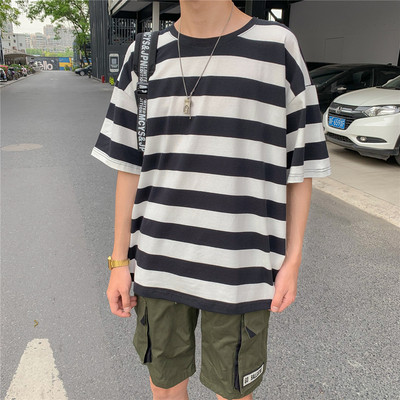 Ριγέ καθημερινό μπλουζάκι με κοντό μανίκι