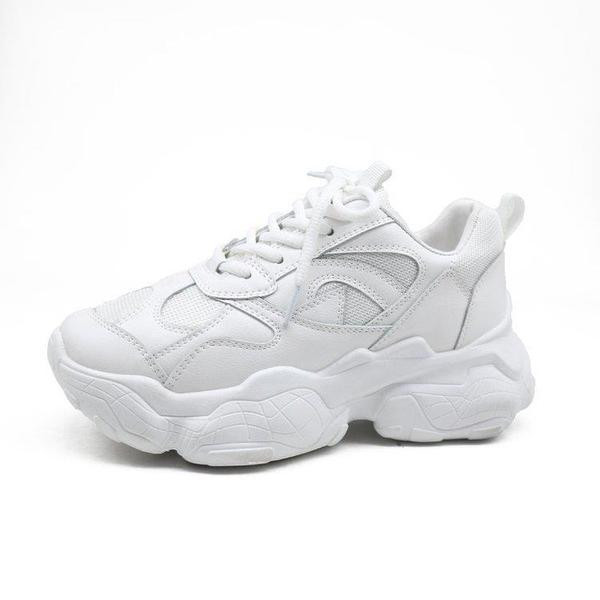 Γυναικεία αθλητικά παπούτσια με τραχιά σόλα