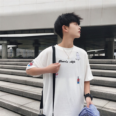 Ανδρικό μπλουζάκι με κοντά μανίκια και χρωματιστό κέντημα